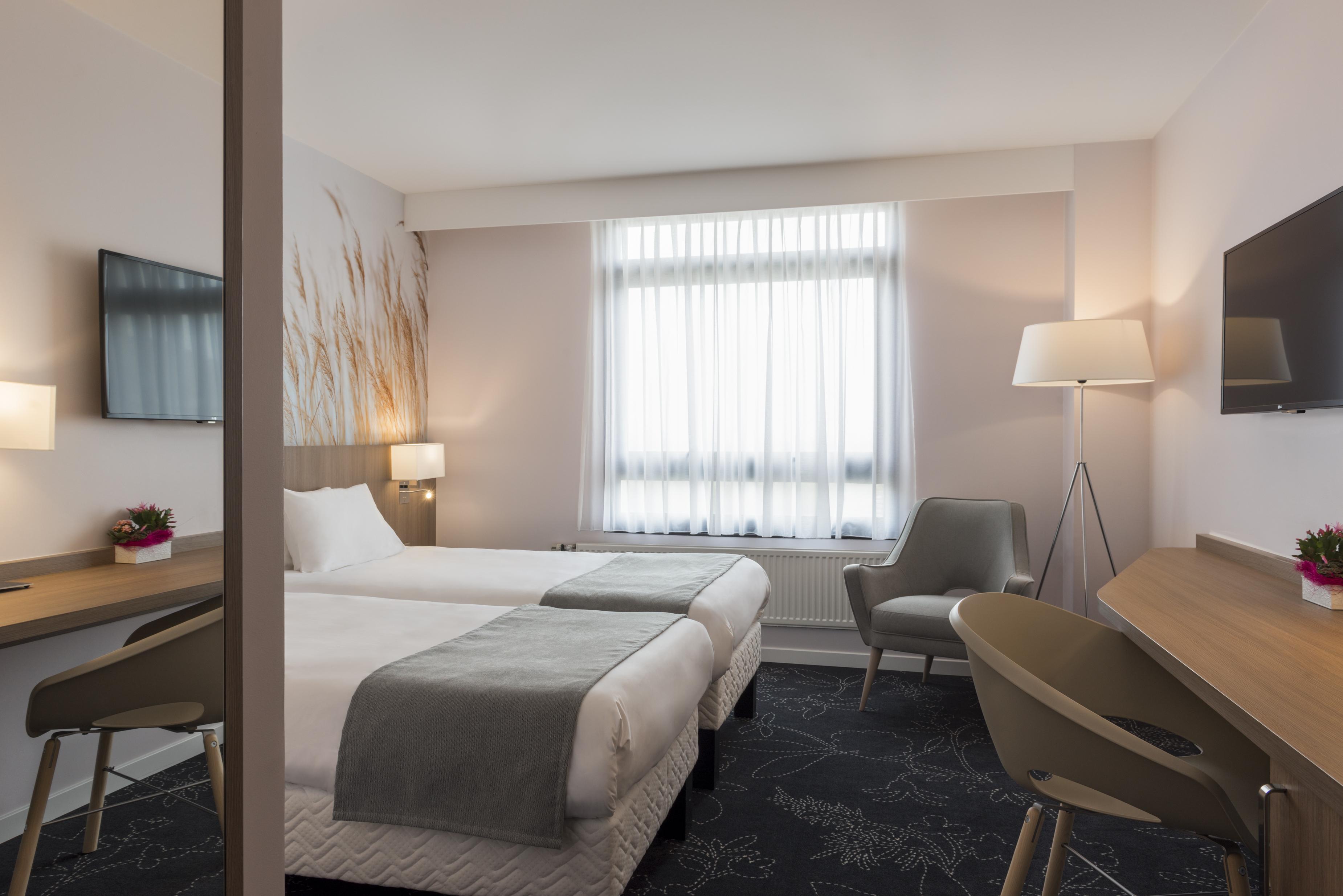 Holiday Inn Calais Coquelles By Ihg Exteriör bild
